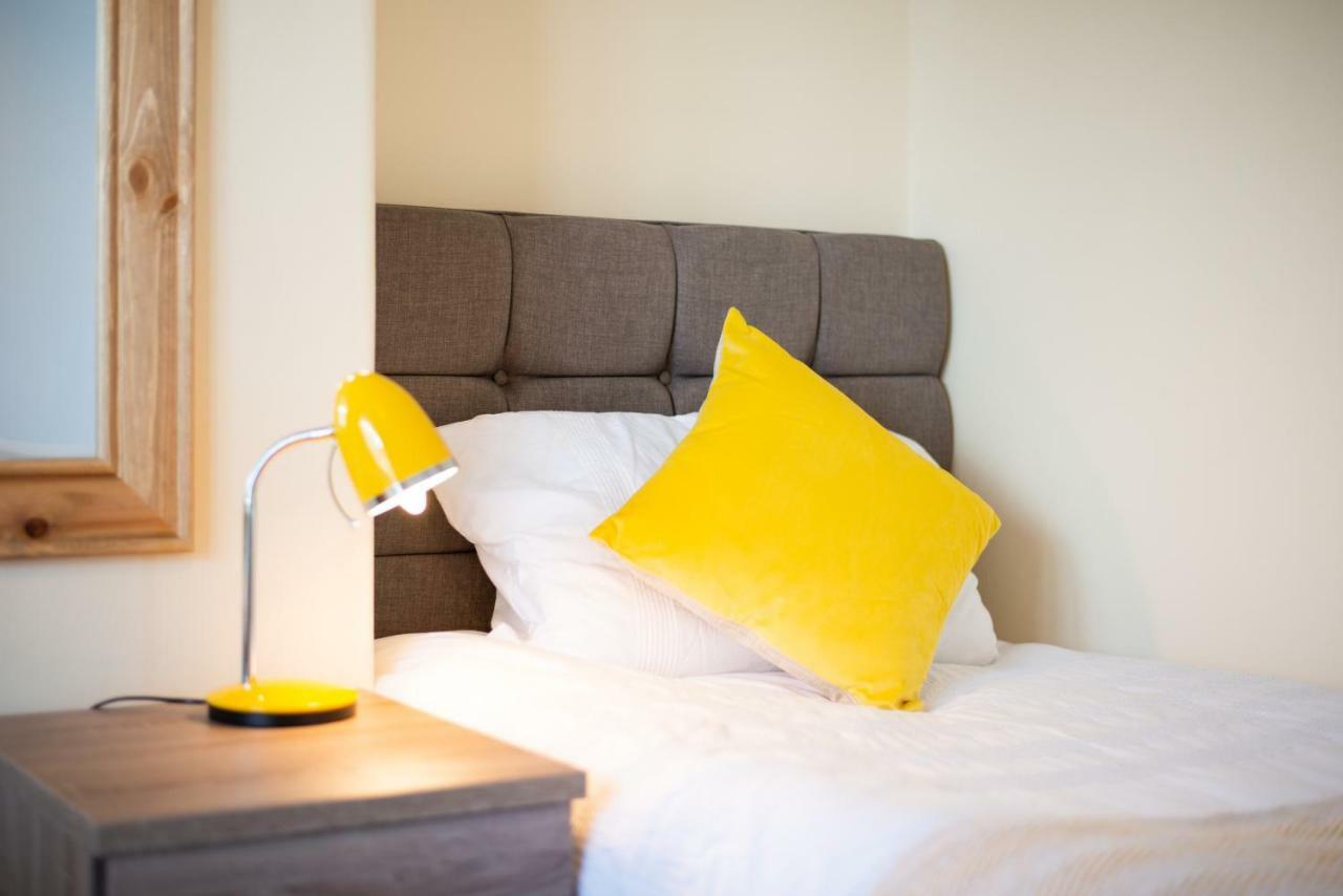 Off Road Parking, Garden, Tv In Every Room Swansea Exterior foto